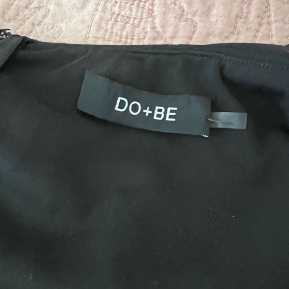 Black off the shoulder dress - Picture 2 of 4